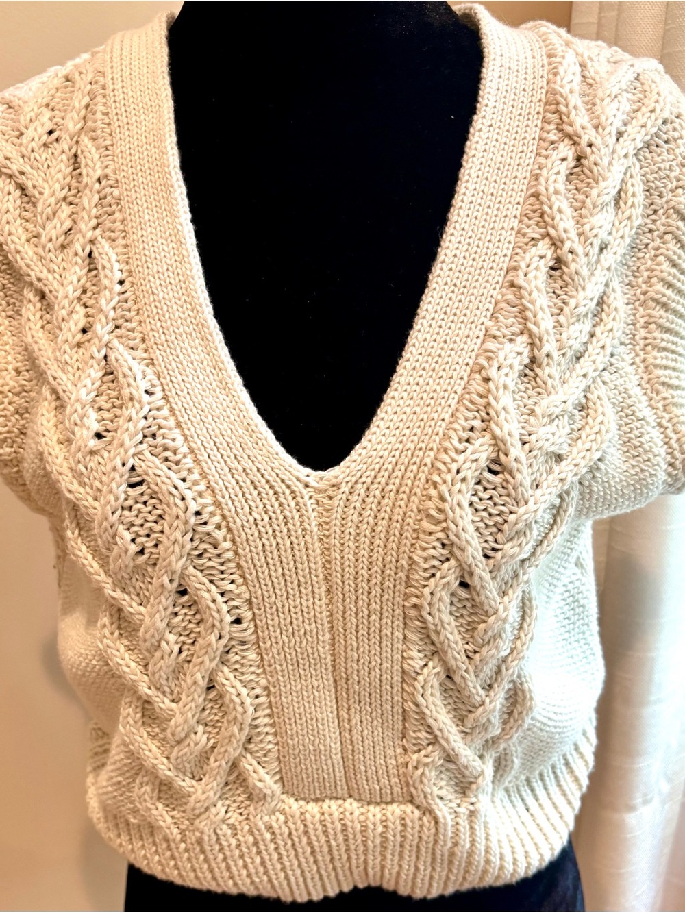 Z Supply Cable Knit Sweater Vest V-Neck Cropped Cottage Coastal Sz